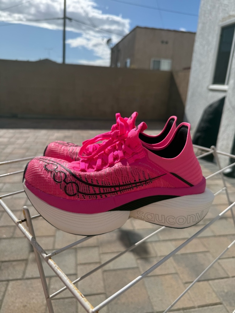 Saucony Endorphin Elite 2